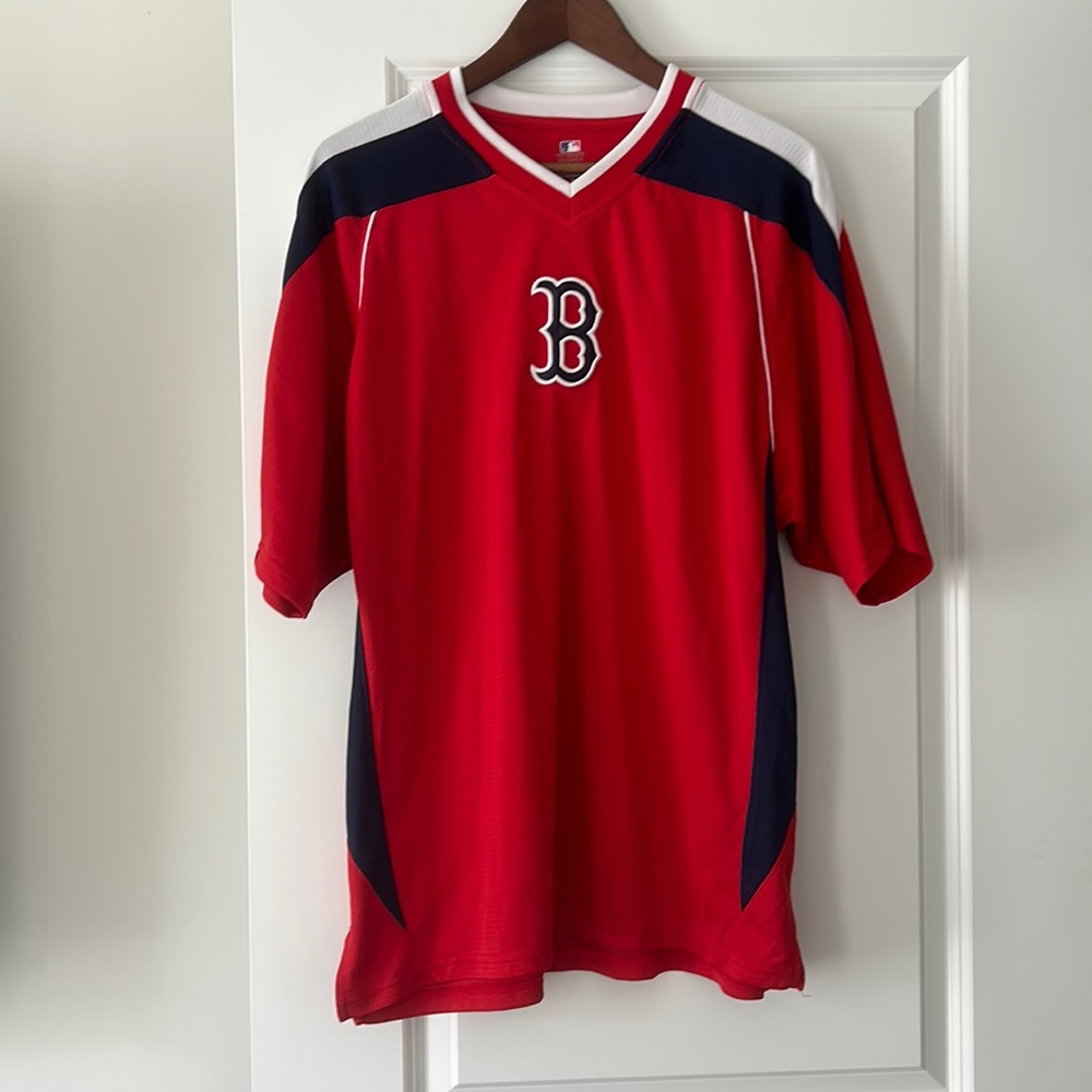Men’s Boston Red Sox V-Neck Tech Shirt